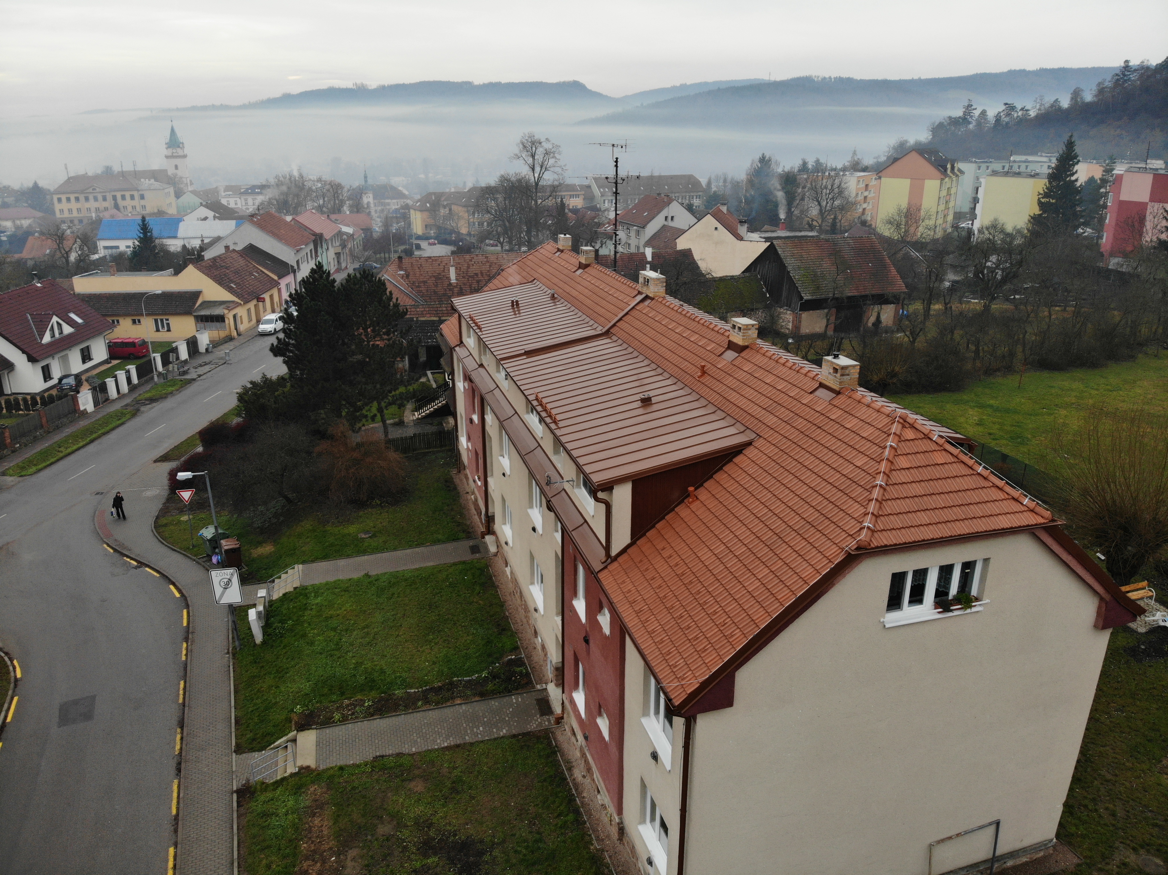 Rekonstrukce střechy na bytovém domě