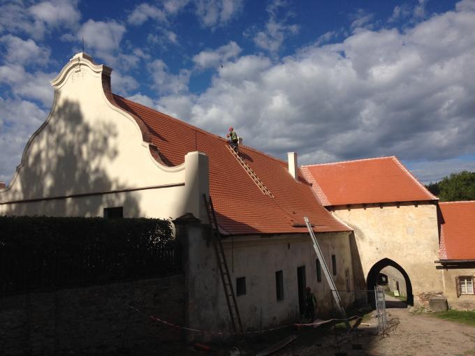 SH Pernštejn rekonstrukce střechy